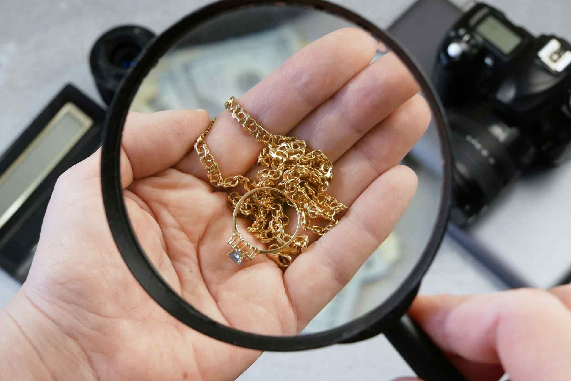 地域の方々のお役に立てる買取を追求